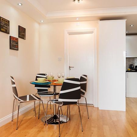 Kings Cross Apartment لندن الغرفة الصورة