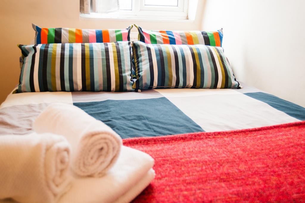 Kings Cross Apartment لندن الغرفة الصورة