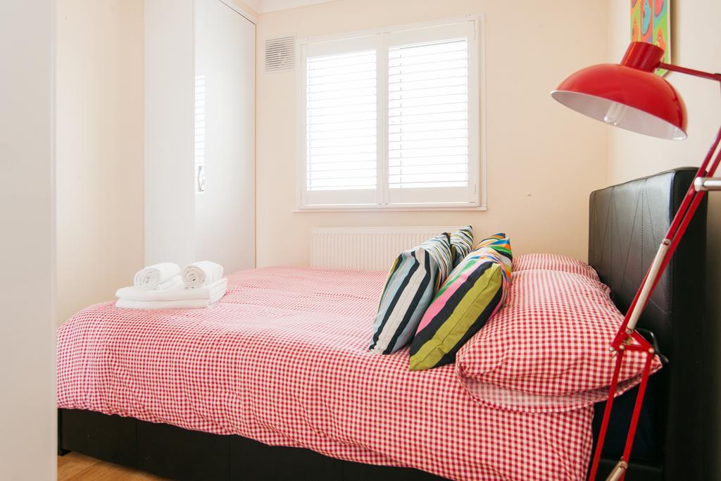 Kings Cross Apartment لندن الغرفة الصورة