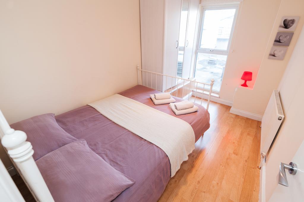 Kings Cross Apartment لندن الغرفة الصورة